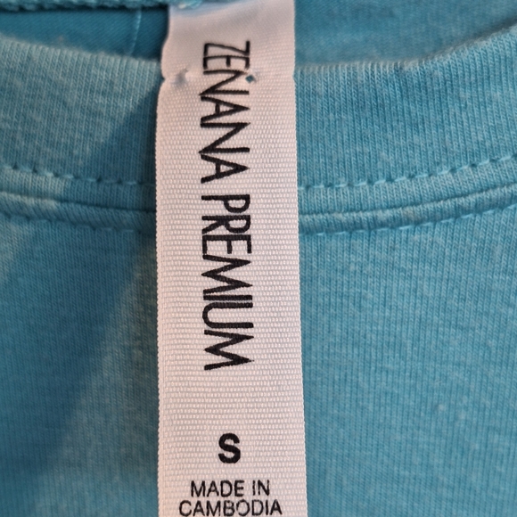 Zenana Premium Aqua Tee Long Sleeve Poly/Rayon/Spandex SzS Curved Hem Pre-Owned - Picture 3 of 9